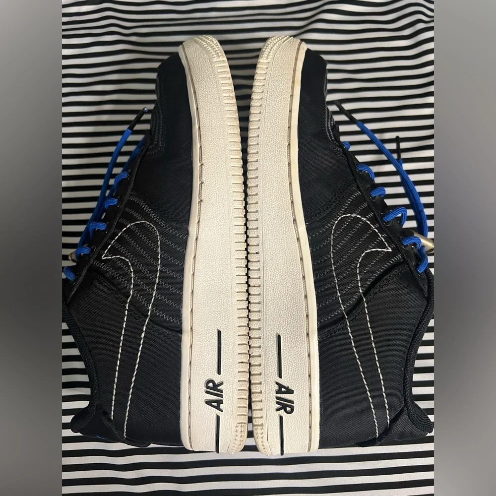 Nike these sneakers